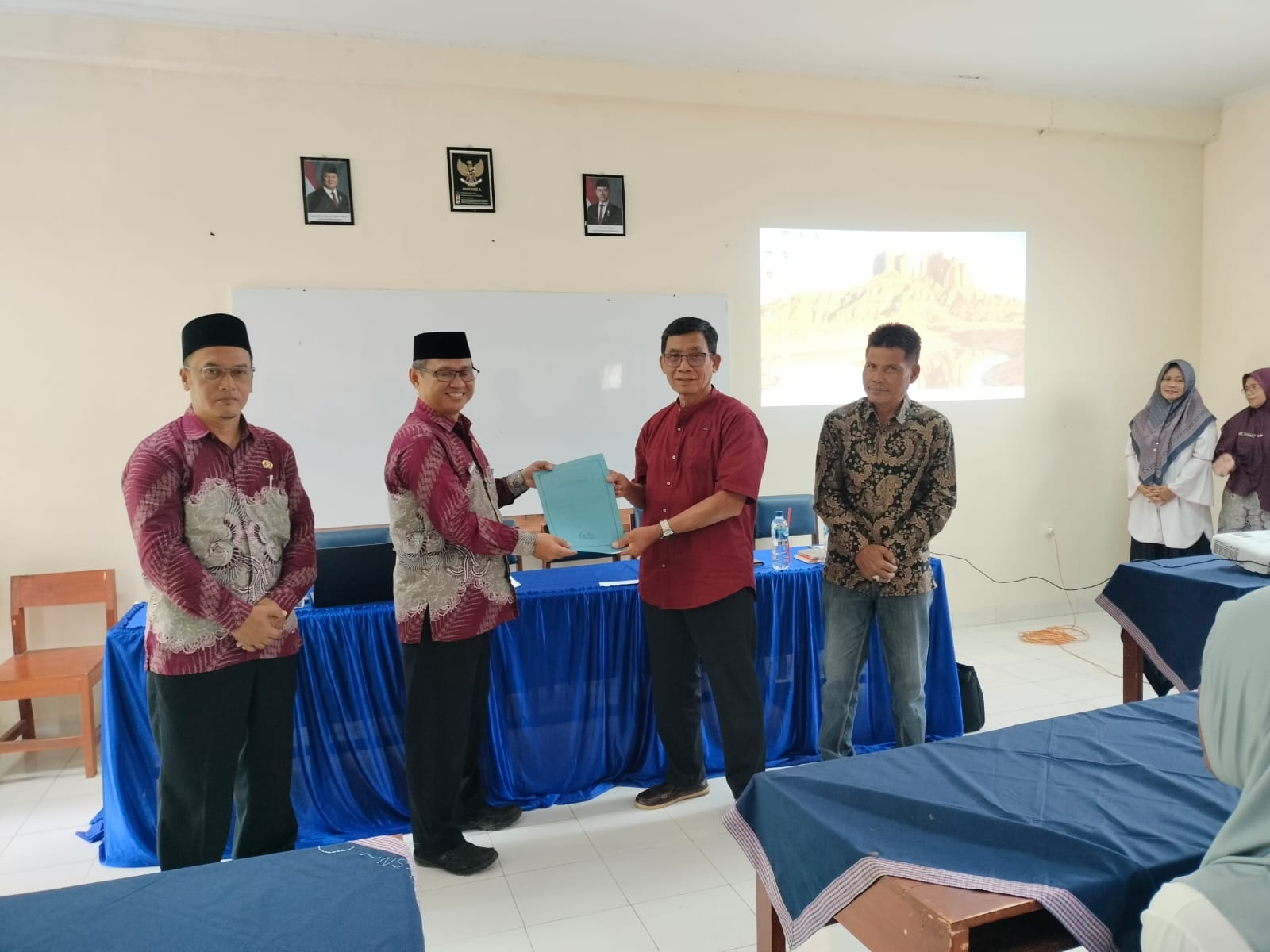 Grebek Tahun Ajaran Baru, MTsN 3 Banjar Luncurkan Program \"Panca Cinta\" untuk Cetak Generasi Berkarakter